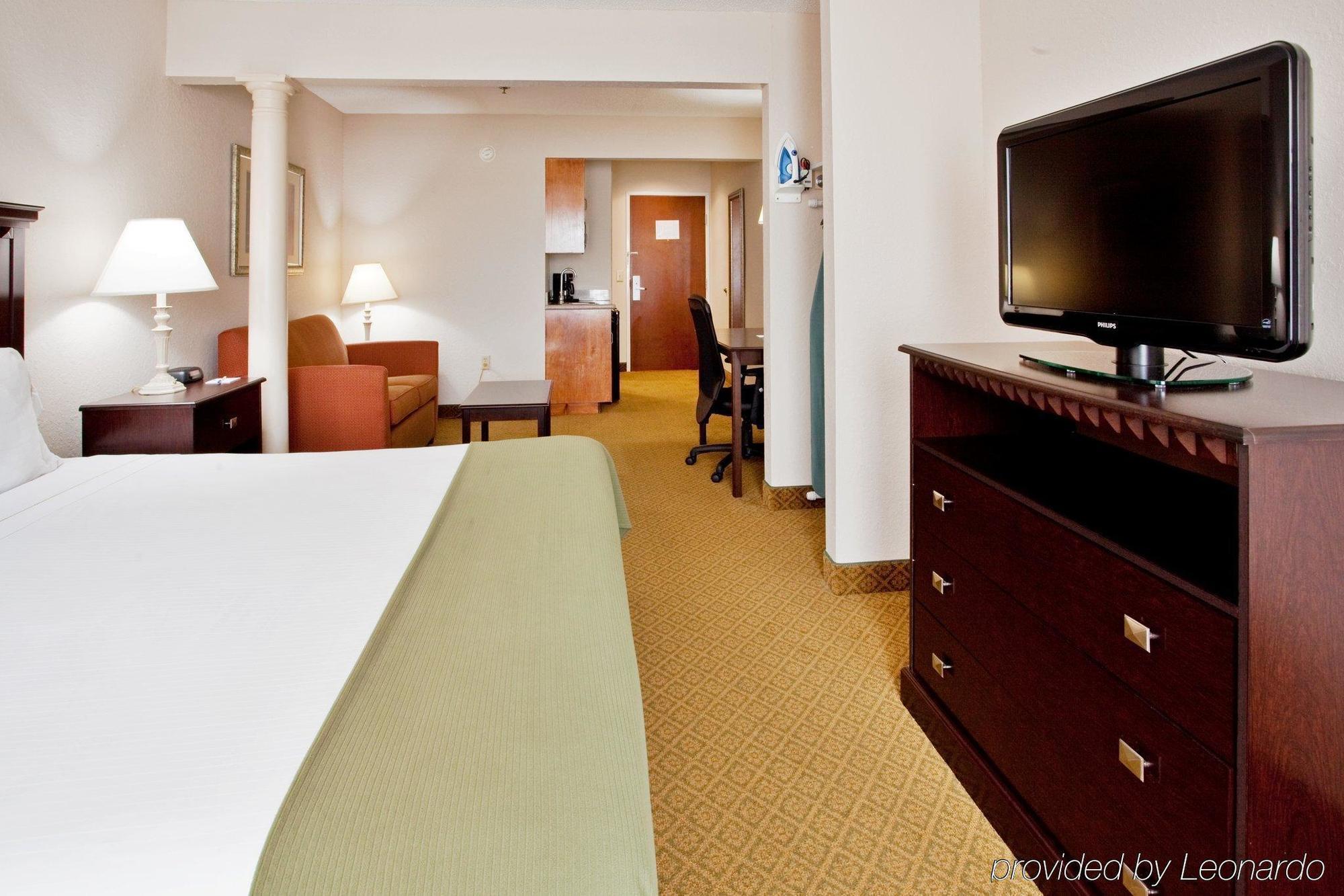 Holiday Inn Express Hotel & Suites Kinston By Ihg Quarto foto